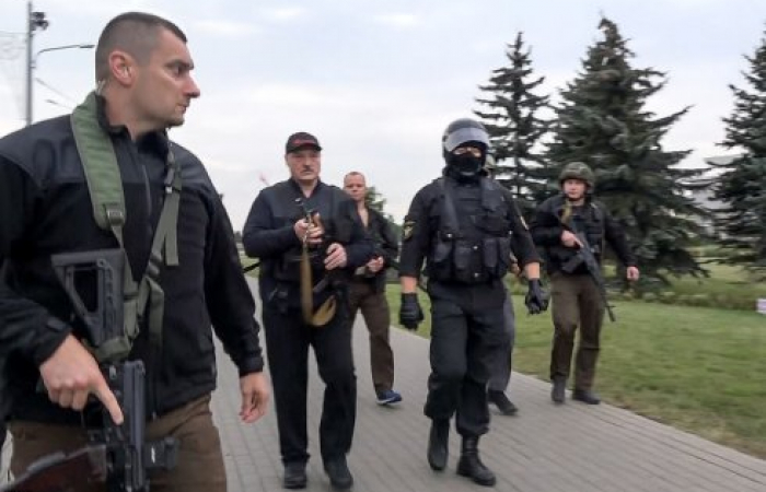 Nezavisimaya Gazeta: Belarusian authorities may send in armed forces to crack down on protesters