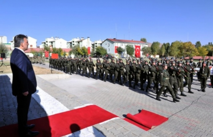 Turkish President Gul makes surprise inspection of border regions