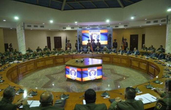 Armenian president presents new defence minister to the armed forces general staff