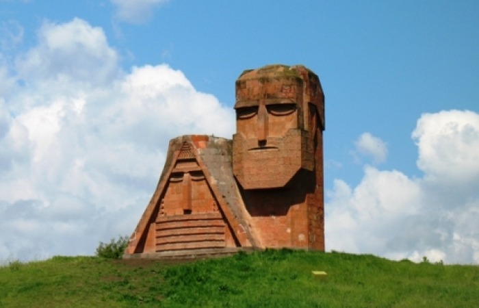 Премьер-министр НКР: