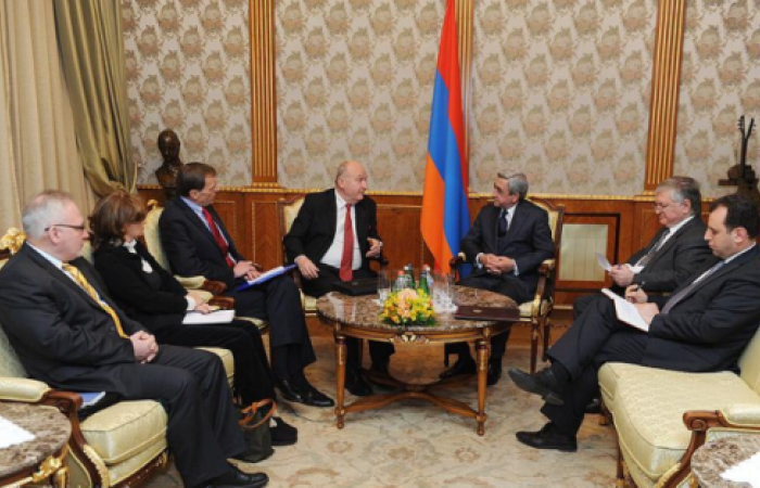 Armenian President meets Minsk Group diplomats