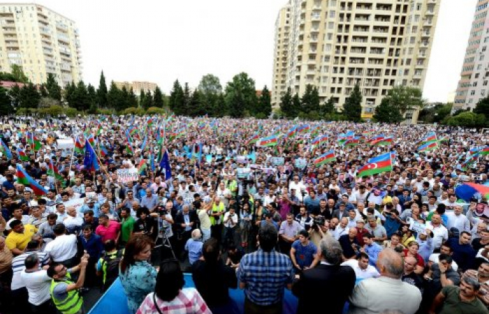 Opposition holds rally in Baku