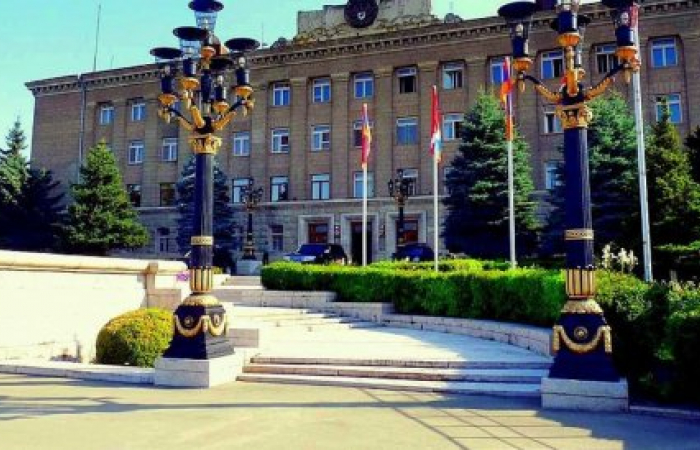 Степанакерт осудил комментарии Туска по Карабаху