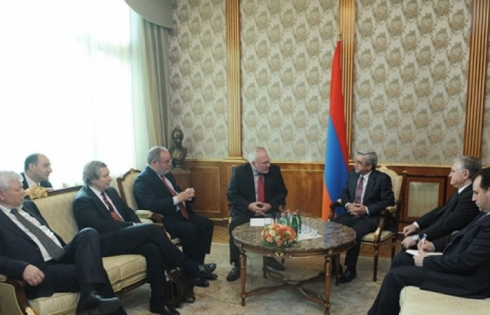 Armenian leader meets co-Chair as diplomatic initiative gathers momentum.