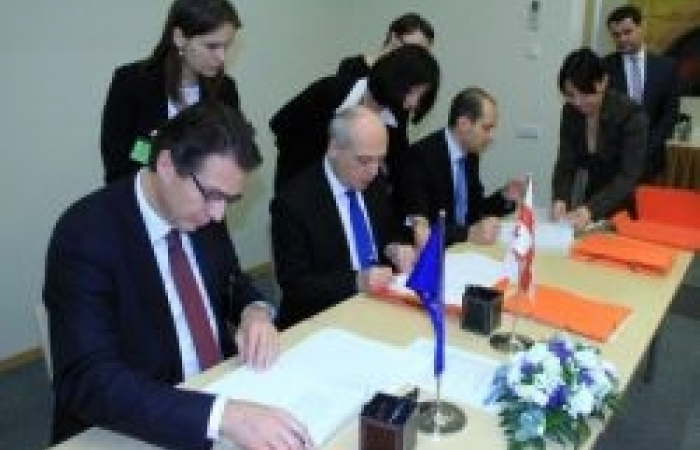 The European Union and the governments of Georgia and Moldova have initialled the Association Agreement between them at a private ceremony in the Lithuanian Foreign Ministry. A formal signing ceremony will be held tomorrow in the framework of the Vilnius 