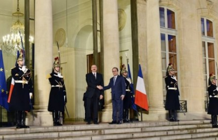 Aliyev and Hollande discuss Karabakh conflict