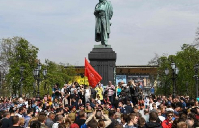 Protests in Moscow as Putin prepares to start his fourth term