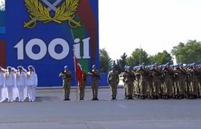 Военный парад по случаю 100-летия ВС Азербайджана