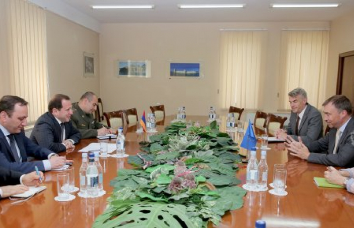 Спец-пред ЕС провел встречи с новым руководством Армении