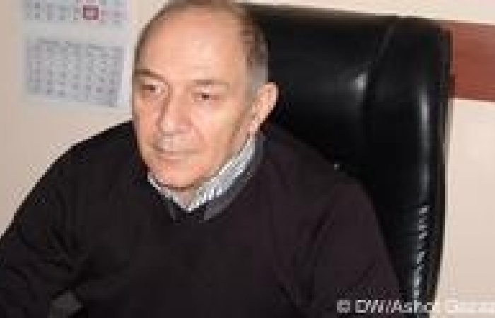 МНЕНИЕ: Геворк Погосян - "Сравнительно легкая победа действующего президента Армении значительно ослабит его зависимость от олигархов."