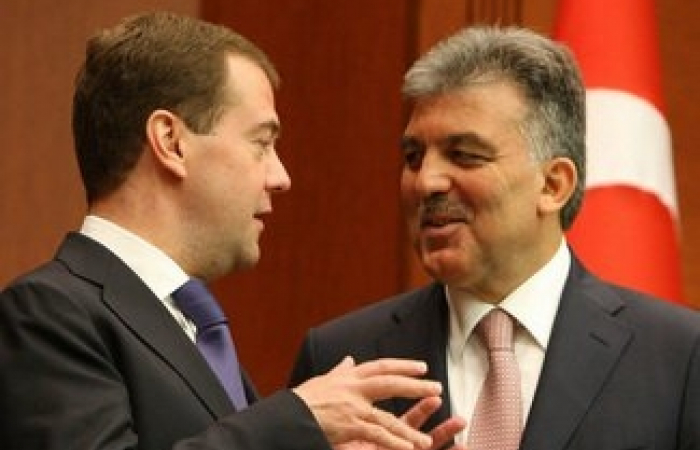 Гюль и Медведев обсудят нагорно-карабахский конфликт