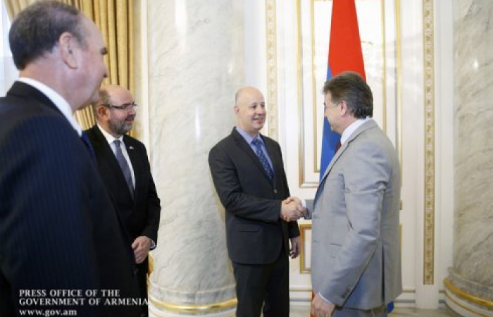 Премьер-министр Армении встретился с министром регионального сотрудничества Израиля