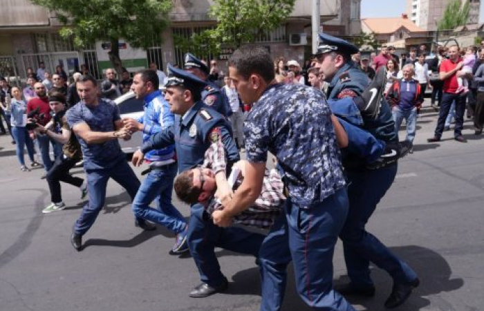 Международное сообщество призывает Армению соблюдать права мирных демонстрантов