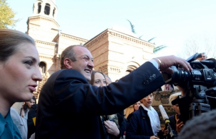 Armenia and Azerbaijan congratulate Margvelashvili. Georgia's neighbours watch carefully the new leadership in Tbilisi