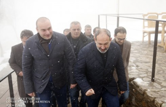 Премьер-министры Армении и Грузии провели неформальную встречу