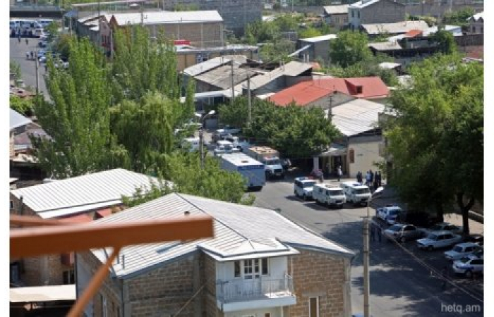 Erebuni armed group take more hostages